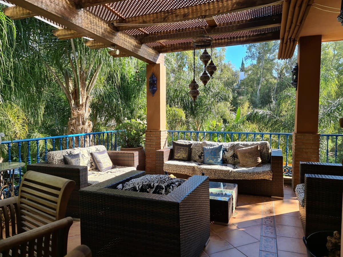 4 bedroom Villa for sale in Mijas with pool garage - € 870,000 (Ref: 9279608)