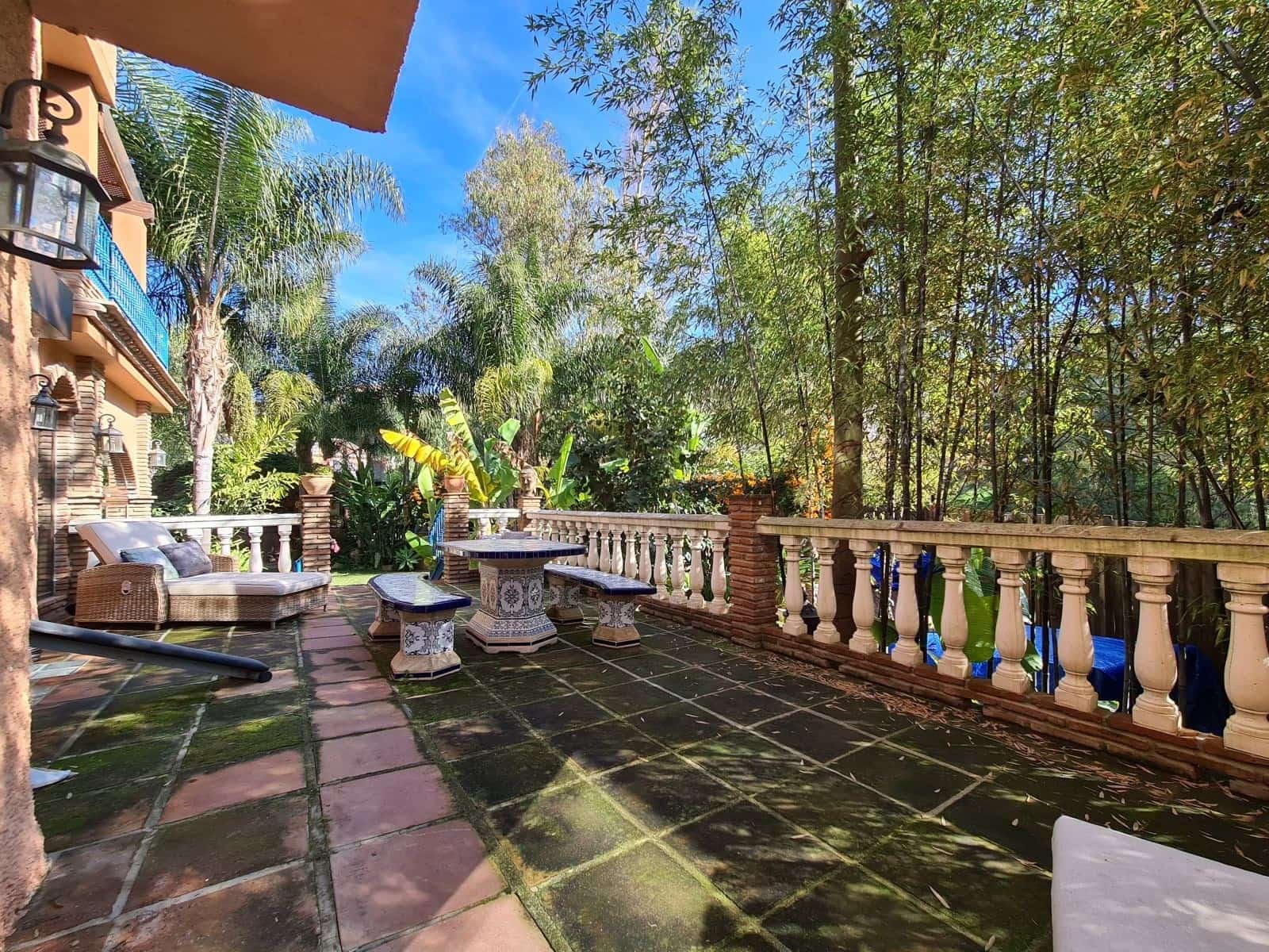 4 bedroom Villa for sale in Mijas with pool garage - € 870,000 (Ref: 9279608)