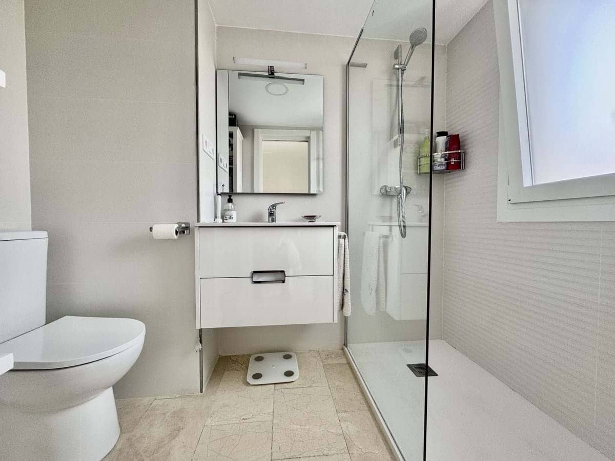 Apartamento de 3 habitaciones en Fuengirola en venta con piscina - 495.000 € (Ref: 9287364)