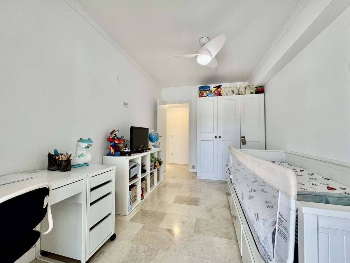 Apartamento de 3 habitaciones en Fuengirola en venta con piscina - 495.000 € (Ref: 9287364)