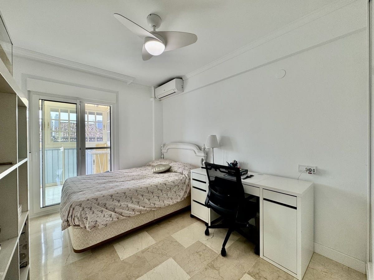 Apartamento de 3 habitaciones en Fuengirola en venta con piscina - 495.000 € (Ref: 9287364)