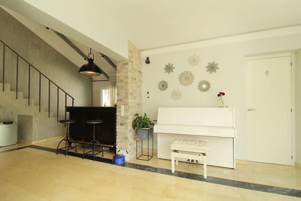3 bedroom Apartment for sale in Mijas with garage - € 599,000 (Ref: 9287365)