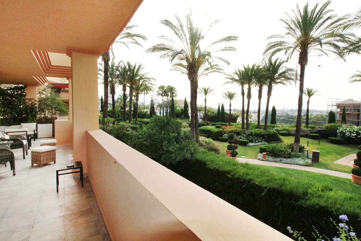 3 makuuhuone Huoneisto myytävänä paikassa Marbella mukana uima-altaan 
autotalli - 750 000 € (Ref: 9287422)