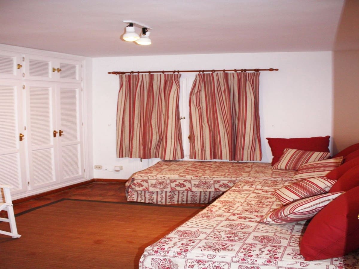 3 bedroom Townhouse for sale in Marbella with pool - € 650,000 (Ref: 9287424)