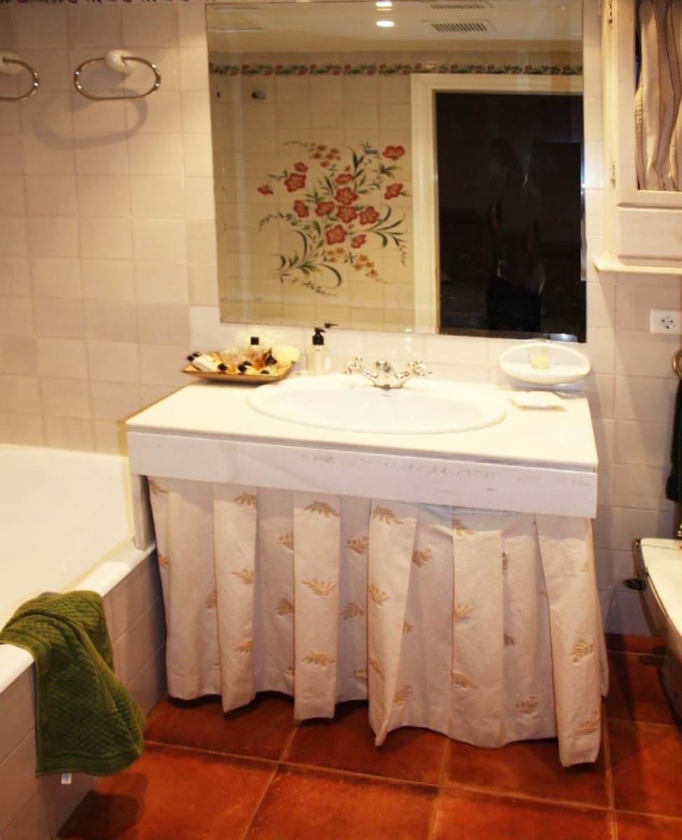 3 bedroom Townhouse for sale in Marbella with pool - € 650,000 (Ref: 9287424)