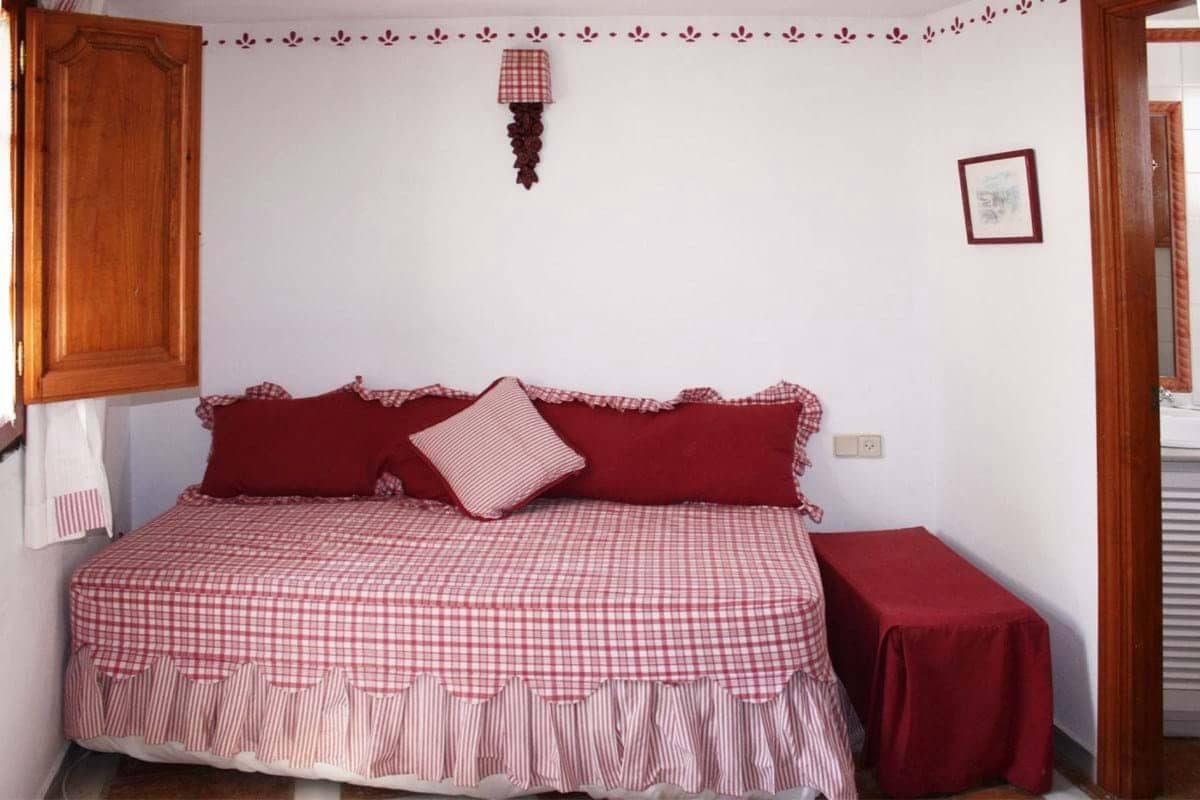 3 bedroom Townhouse for sale in Marbella with pool - € 650,000 (Ref: 9287424)