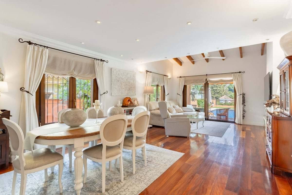 4 bedroom Villa for sale in Mijas with pool garage - € 1,399,000 (Ref: 9287426)