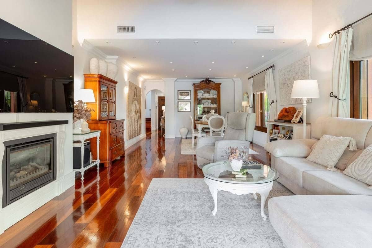 4 bedroom Villa for sale in Mijas with pool garage - € 1,399,000 (Ref: 9287426)