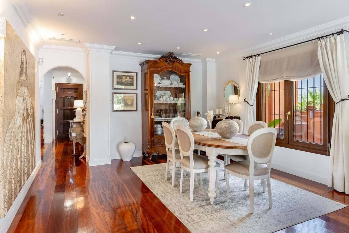 4 bedroom Villa for sale in Mijas with pool garage - € 1,399,000 (Ref: 9287426)