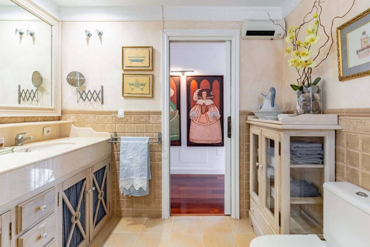 4 bedroom Villa for sale in Mijas with pool garage - € 1,399,000 (Ref: 9287426)