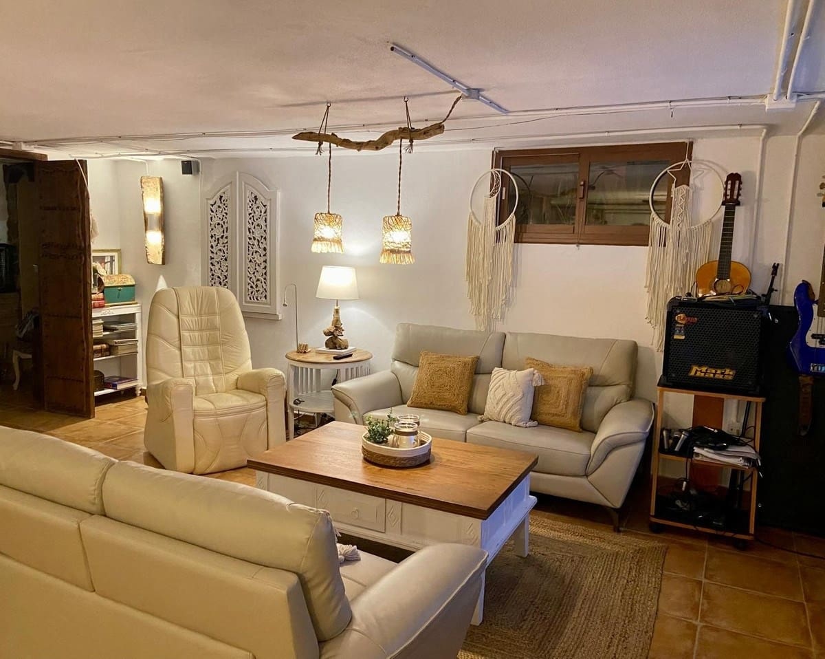 4 bedroom Villa for sale in Mijas with pool garage - € 1,399,000 (Ref: 9287426)