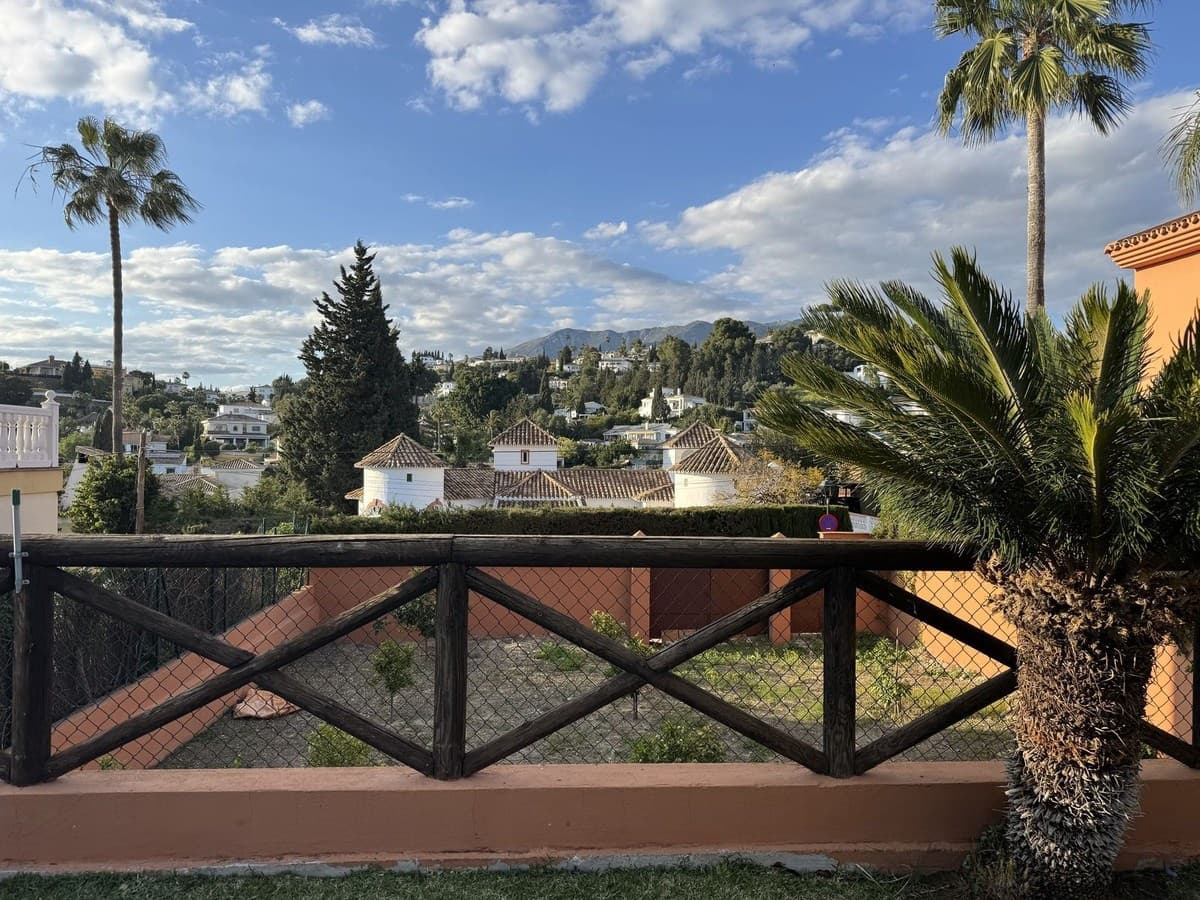 4 bedroom Villa for sale in Mijas with pool garage - € 1,399,000 (Ref: 9287426)