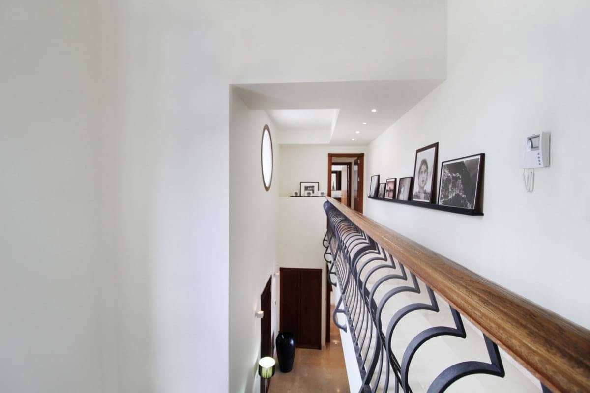 5 makuuhuone Huvila myytävänä paikassa Marbella mukana uima-altaan 
autotalli - 1 795 000 € (Ref: 9287483)