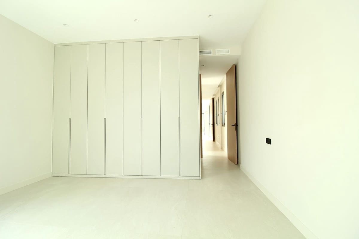 4 bedroom Apartment for sale in Mijas with pool garage - € 1,695,000 (Ref: 9287484)