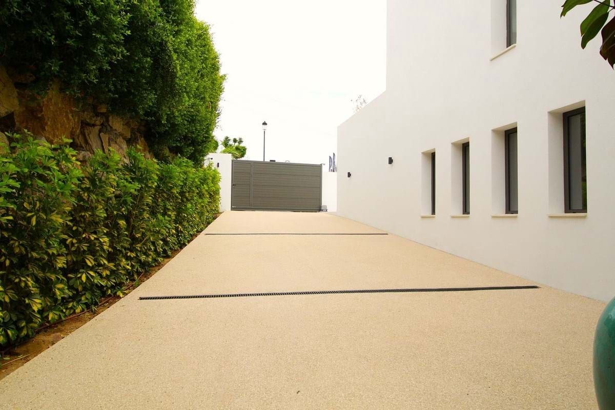 4 bedroom Apartment for sale in Mijas with pool garage - € 1,695,000 (Ref: 9287484)