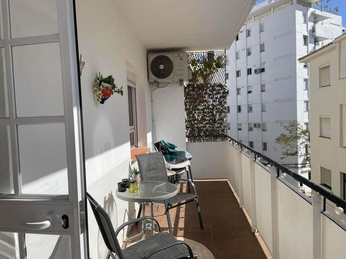 Apartamento de 2 habitaciones en Estepona en venta - 305.000 € (Ref: 9297152)