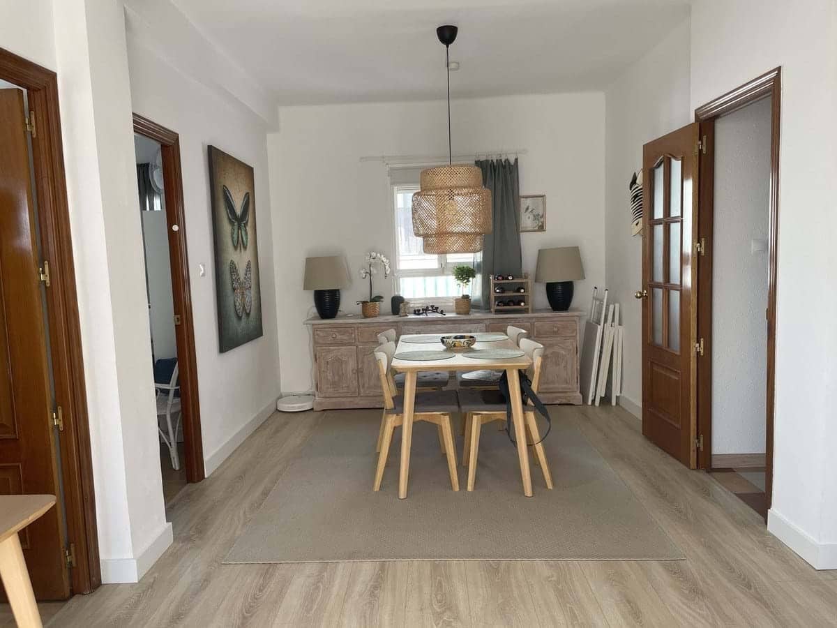 Apartamento de 2 habitaciones en Estepona en venta - 305.000 € (Ref: 9297152)