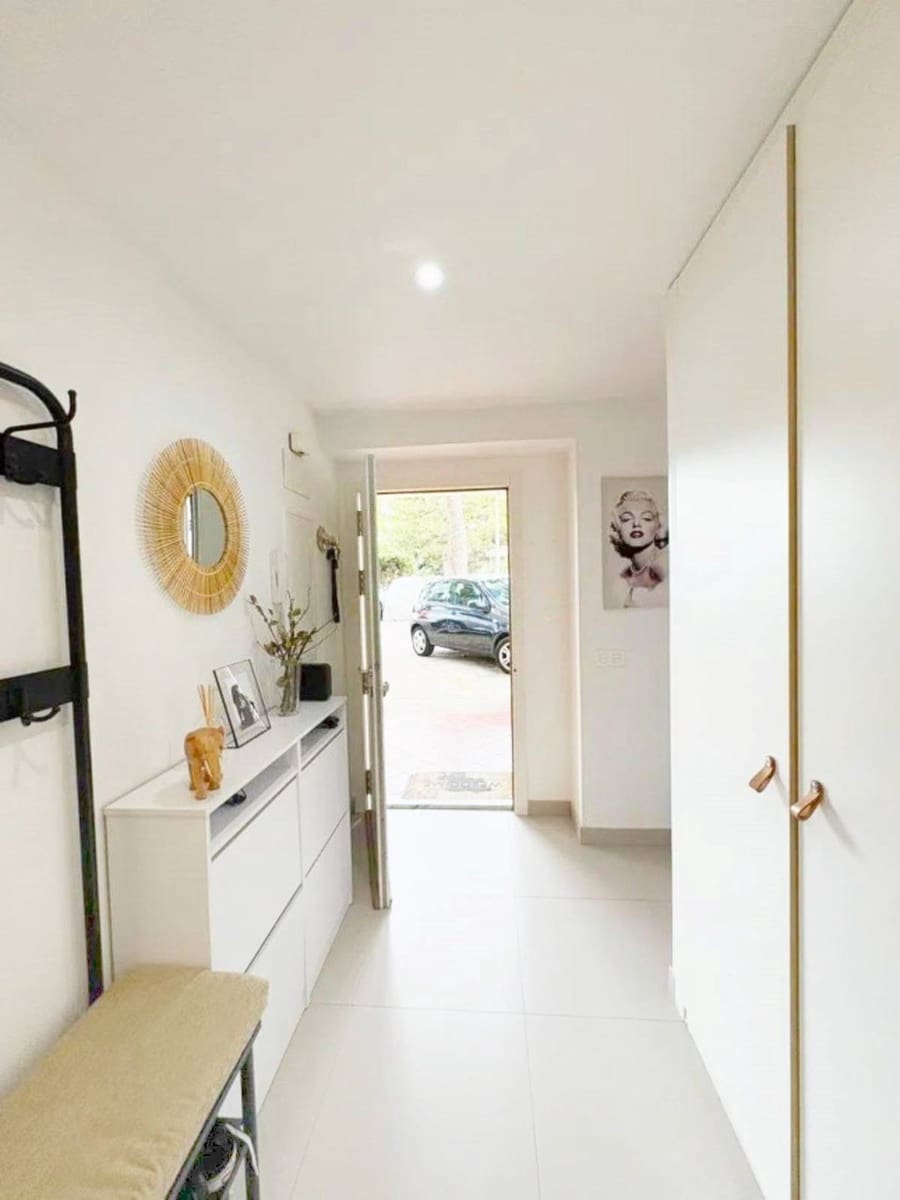 Apartamento de 2 habitaciones en Marbella en venta con piscina - 395.000 € (Ref: 9298801)