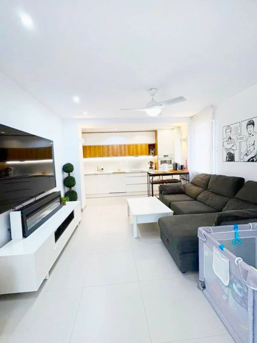 Apartamento de 2 habitaciones en Marbella en venta con piscina - 395.000 € (Ref: 9298801)