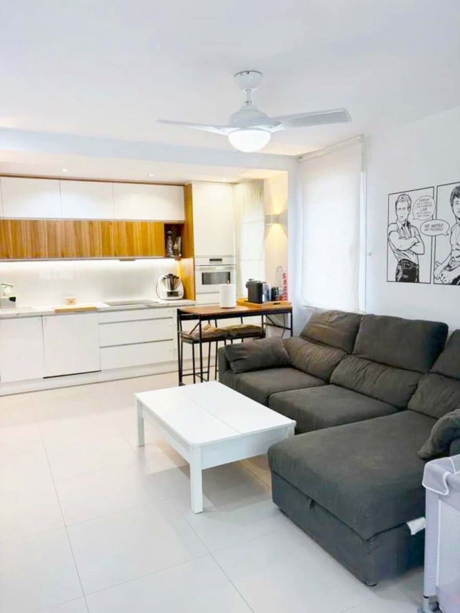 Apartamento de 2 habitaciones en Marbella en venta con piscina - 395.000 € (Ref: 9298801)