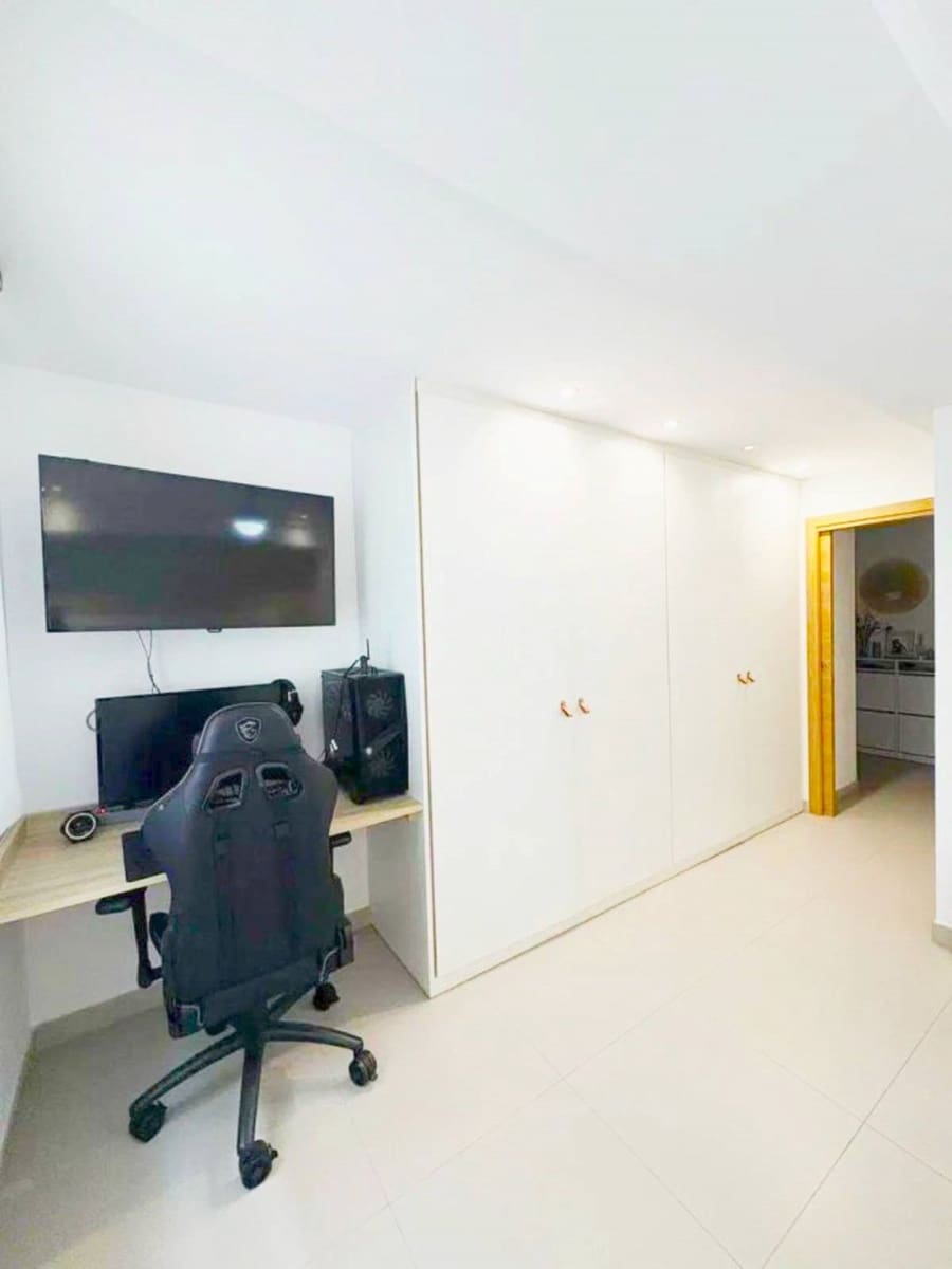 Apartamento de 2 habitaciones en Marbella en venta con piscina - 395.000 € (Ref: 9298801)