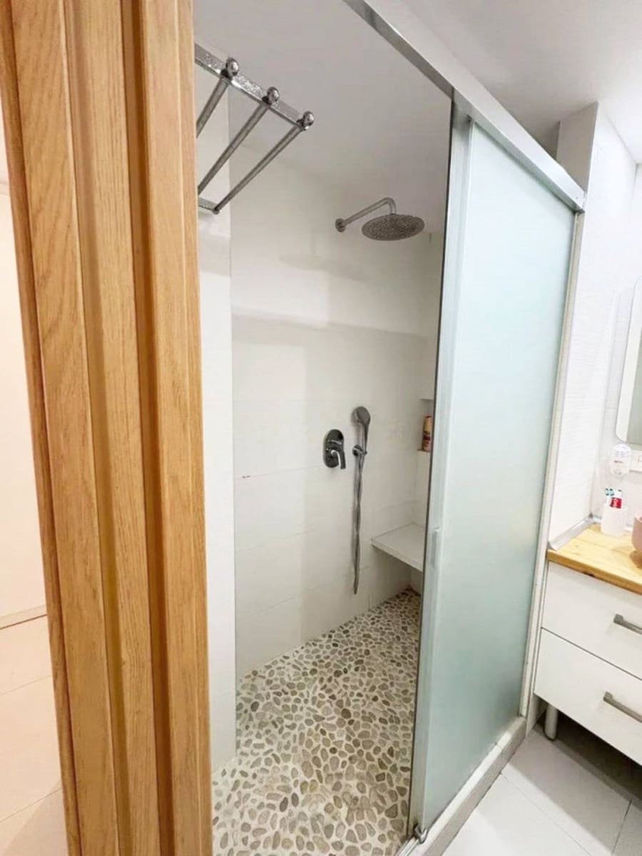 Apartamento de 2 habitaciones en Marbella en venta con piscina - 395.000 € (Ref: 9298801)