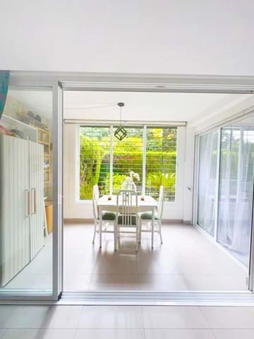 Apartamento de 2 habitaciones en Marbella en venta con piscina - 395.000 € (Ref: 9298801)