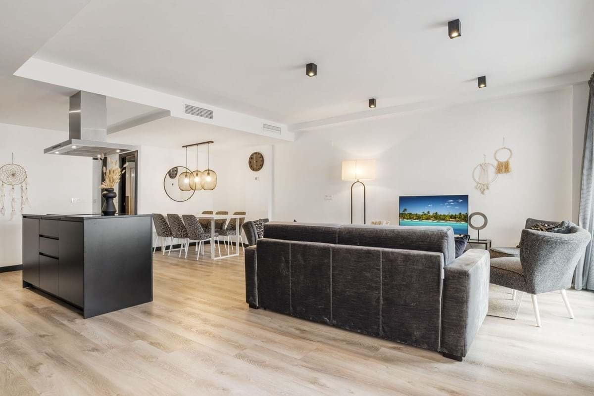 Apartamento de 2 habitaciones en Mijas en venta con piscina garaje - 409.000 € (Ref: 9301370)