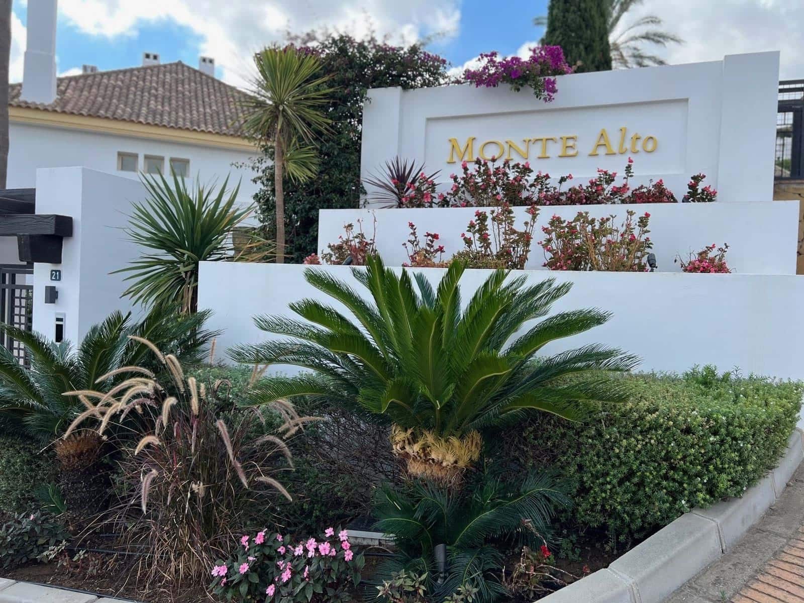 Casa de 2 habitaciones en Mijas en venta con piscina garaje - 465.000 € (Ref: 9301962)