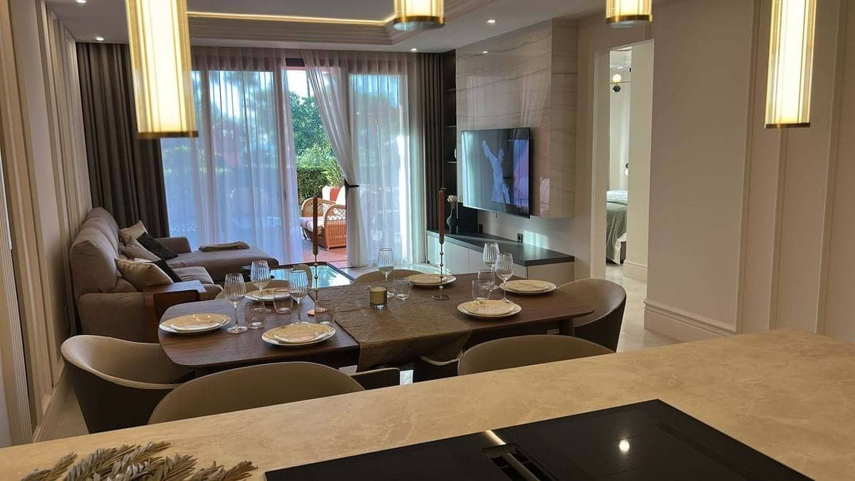 3 Zimmer Apartment zu verkaufen in Estepona mit Pool Garage - 1.550.000 € (Ref: 9301965)