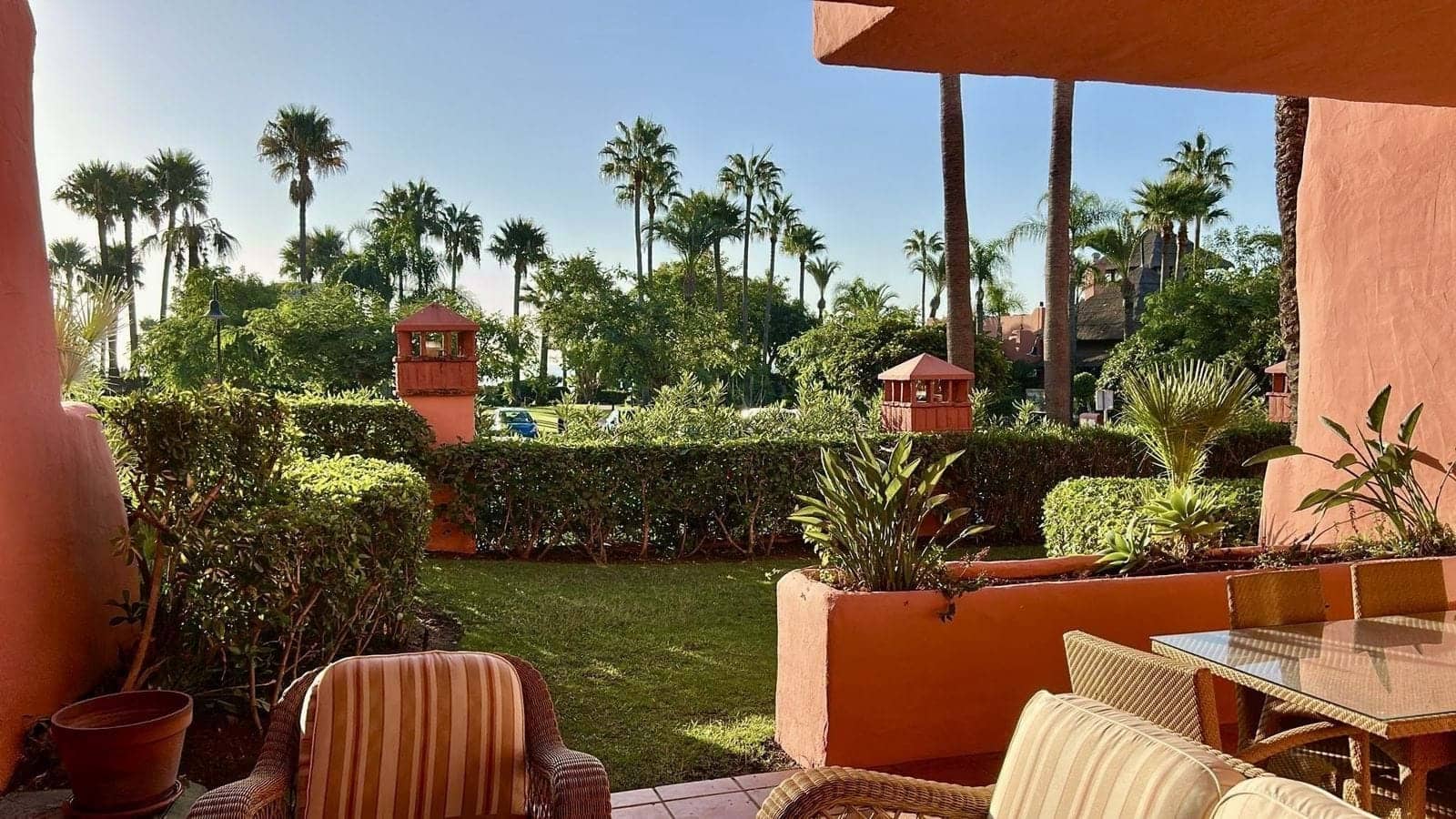 3 Zimmer Apartment zu verkaufen in Estepona mit Pool Garage - 1.550.000 € (Ref: 9301965)