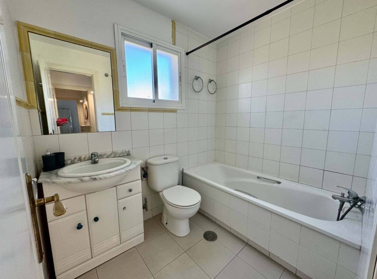 3 bedroom Apartment for sale in Marbella with pool garage - € 349,000 (Ref: 9301966)