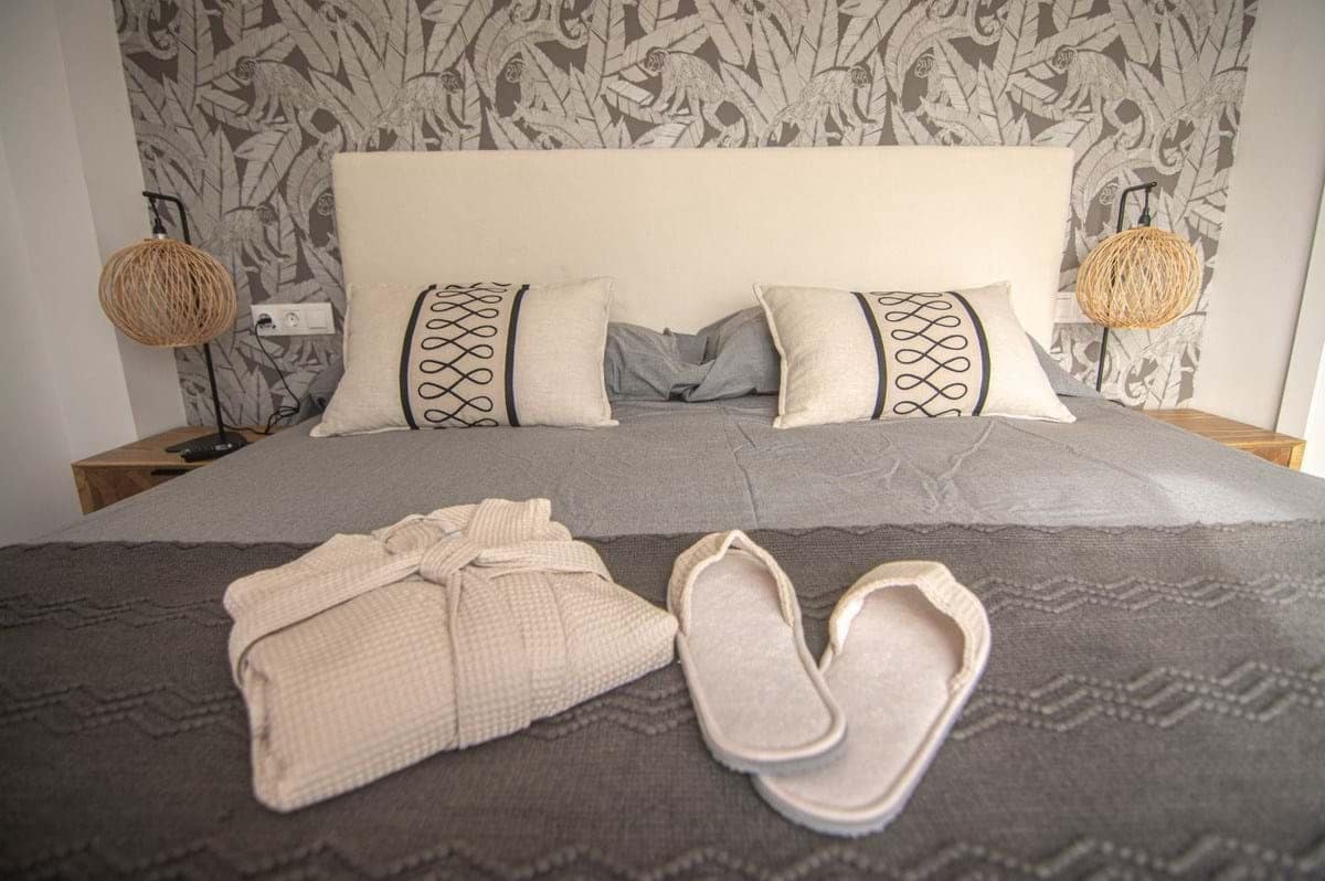 2 bedroom Apartment for sale in Marbella - € 370,000 (Ref: 9314642)