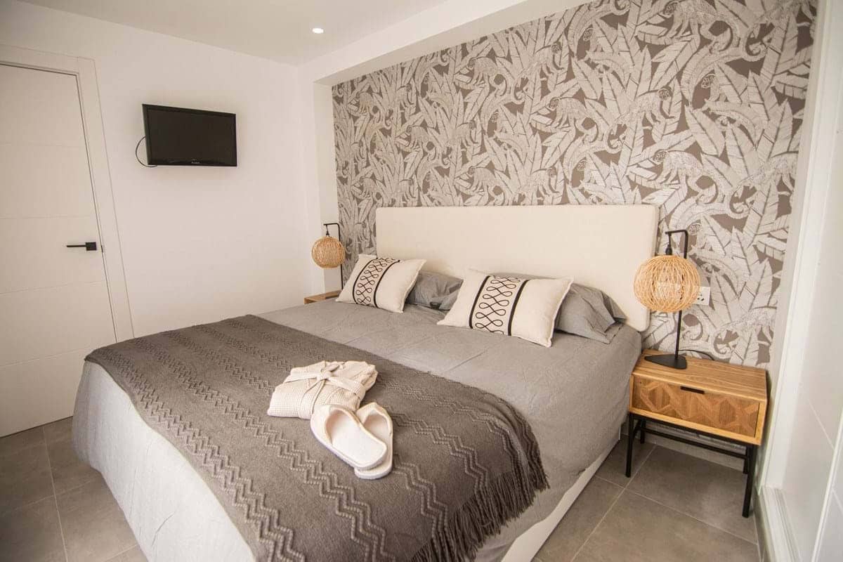 2 bedroom Apartment for sale in Marbella - € 370,000 (Ref: 9314642)