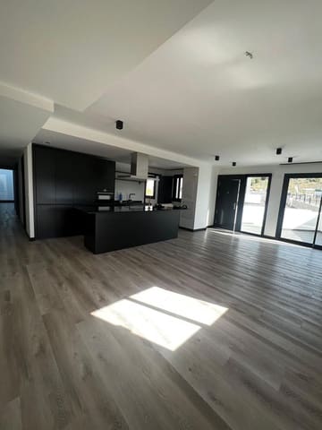 4 bedroom Apartment for sale in Mijas with garage - € 475,000 (Ref: 9315228)