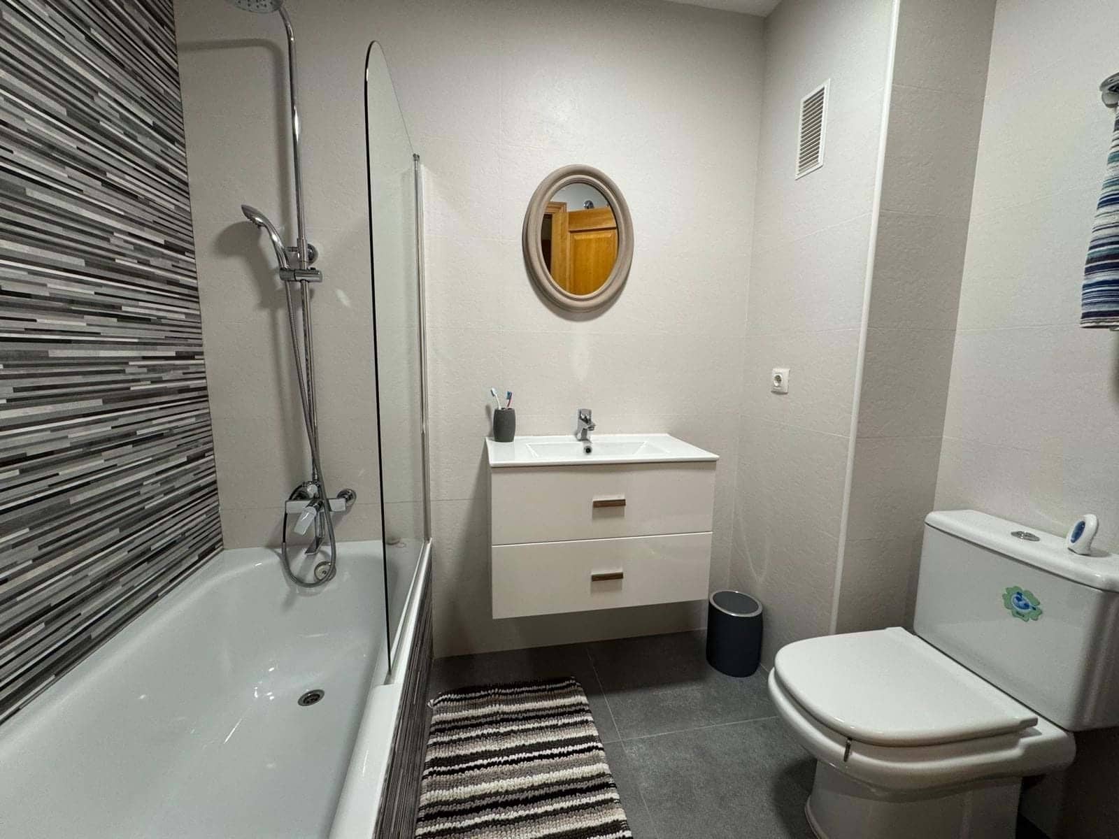 3 soveværelse Lejlighed til salg i Manilva med swimmingpool garage - € 365.000 (Ref: 9320039)