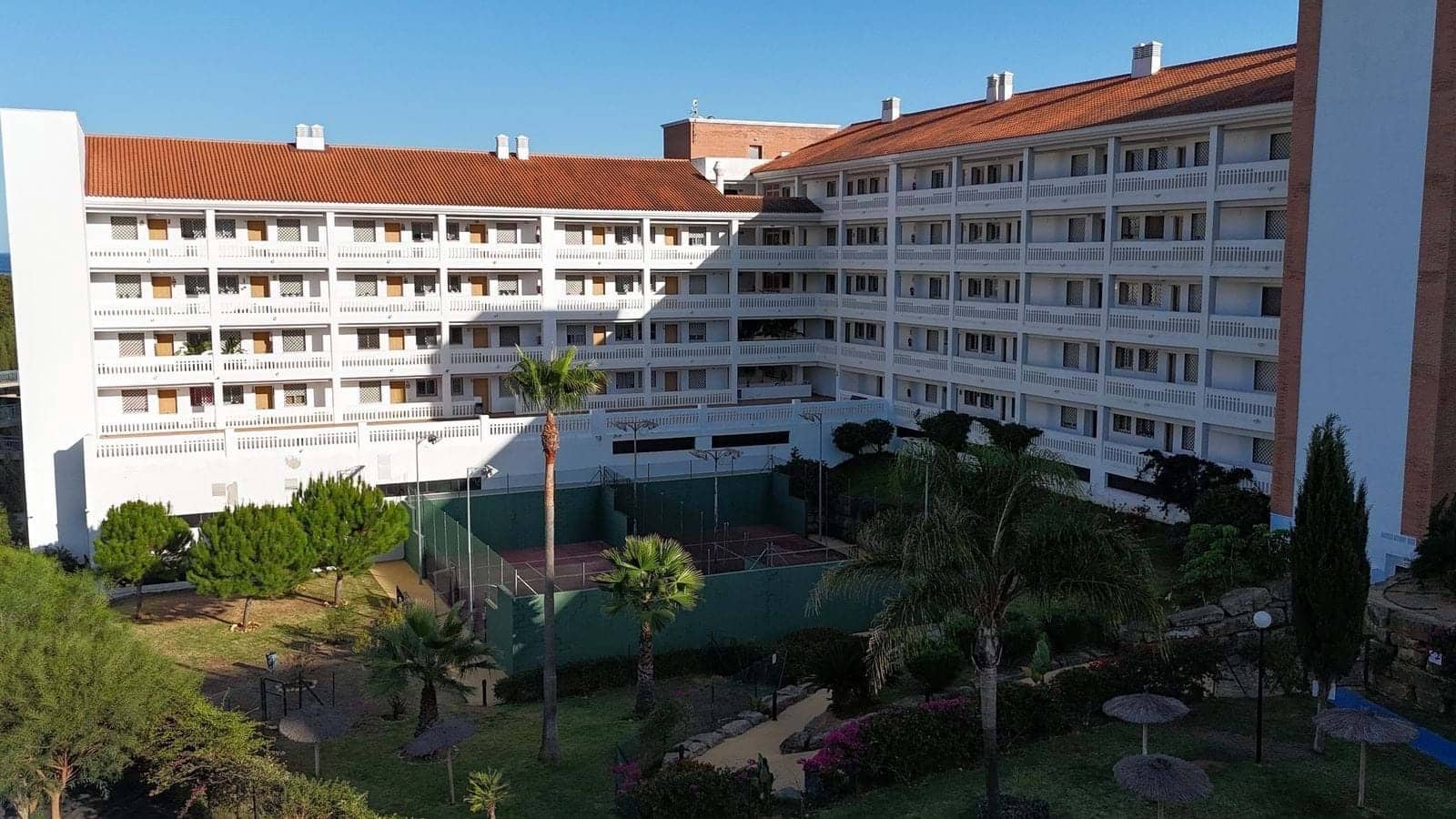 3 soveværelse Lejlighed til salg i Manilva med swimmingpool garage - € 365.000 (Ref: 9320039)