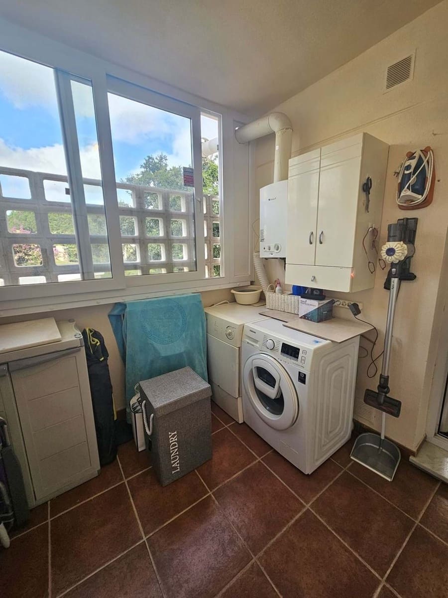 2 bedroom Apartment for sale in Mijas with pool garage - € 287,500 (Ref: 9320040)