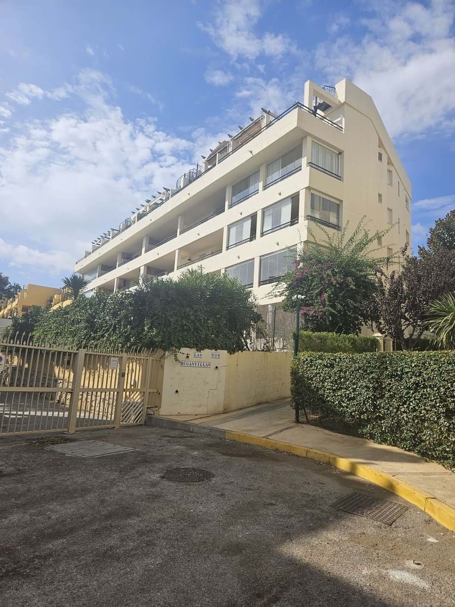 2 bedroom Apartment for sale in Mijas with pool garage - € 287,500 (Ref: 9320040)