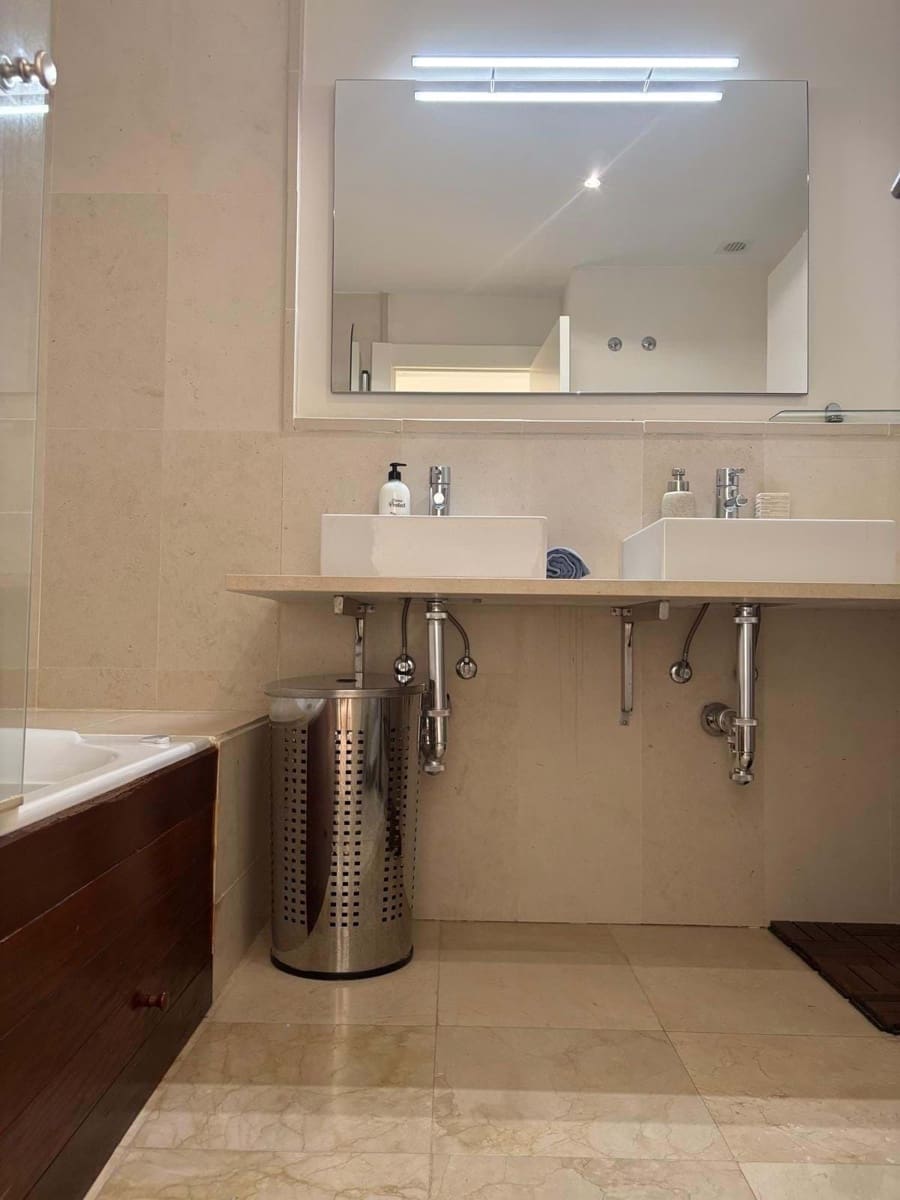 2 bedroom Apartment for sale in Marbella with pool garage - € 465,000 (Ref: 9320041)