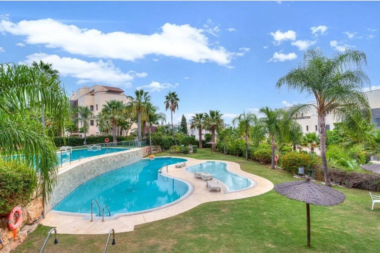 2 bedroom Apartment for sale in Marbella with pool garage - € 465,000 (Ref: 9320041)