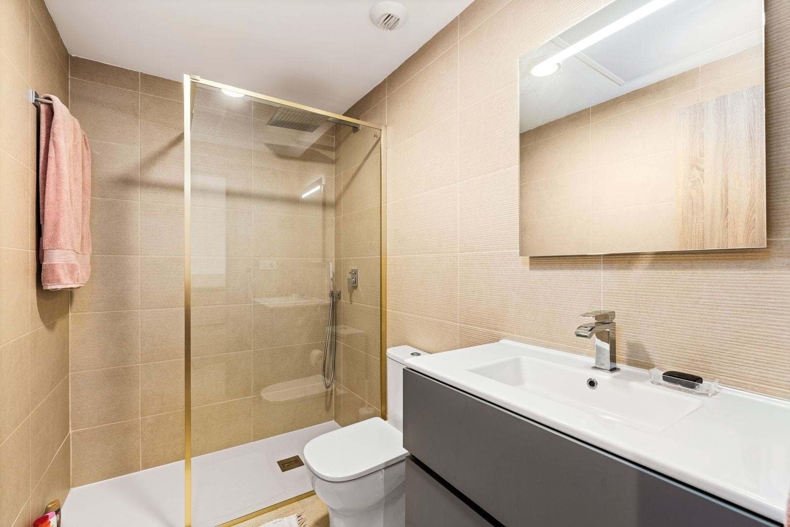 Casa de 3 habitaciones en Estepona en venta con piscina garaje - 460.000 € (Ref: 9320042)