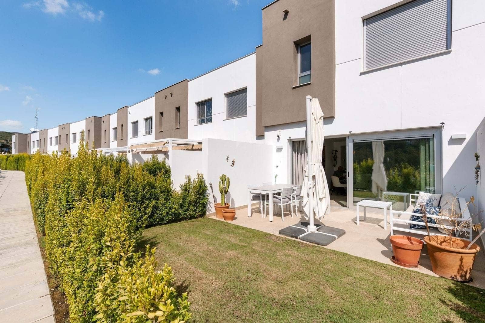 Casa de 3 habitaciones en Estepona en venta con piscina garaje - 460.000 € (Ref: 9320042)