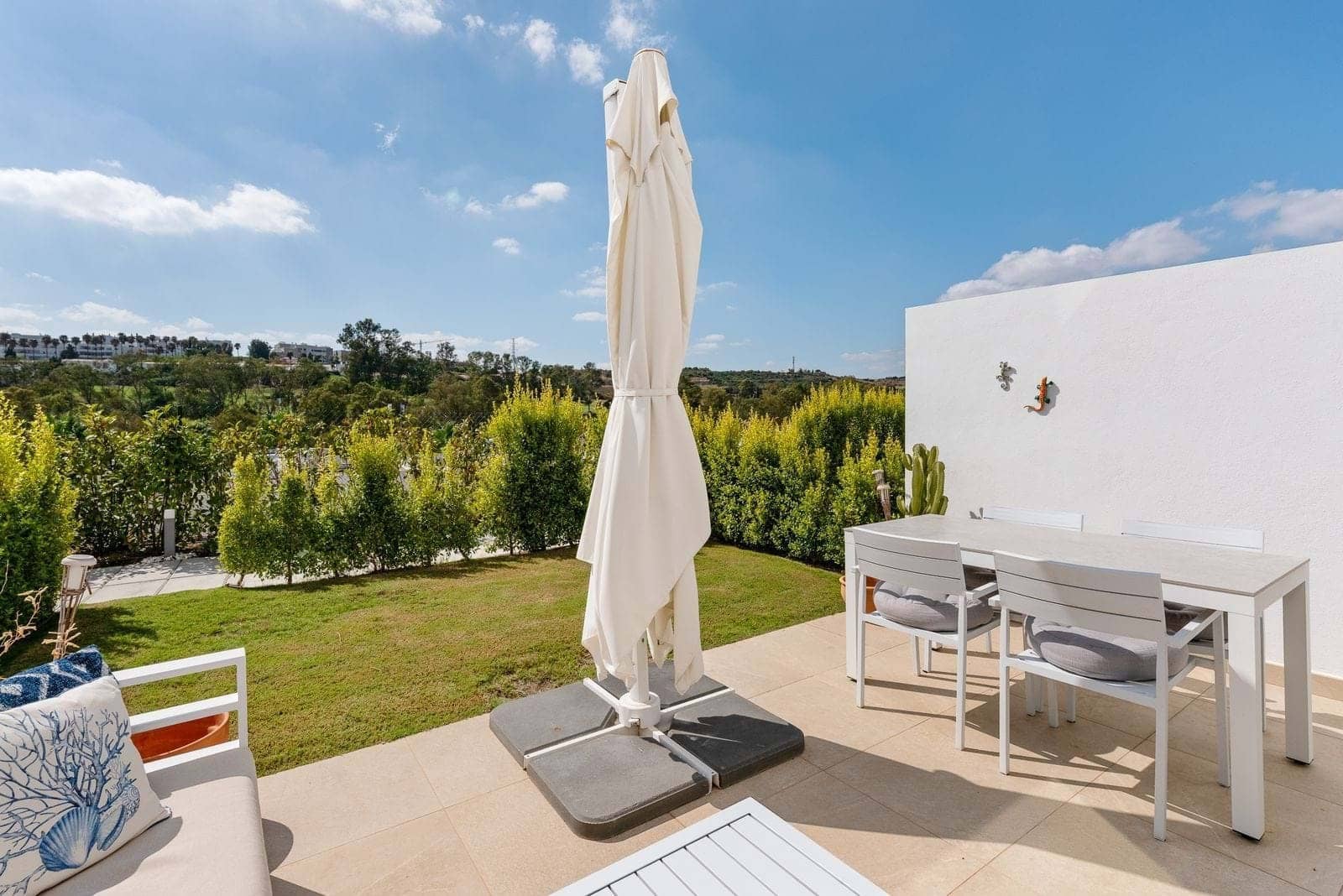 Casa de 3 habitaciones en Estepona en venta con piscina garaje - 460.000 € (Ref: 9320042)