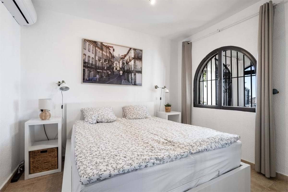 Apartamento de 2 habitaciones en Mijas en venta con piscina garaje - 315.000 € (Ref: 9320043)