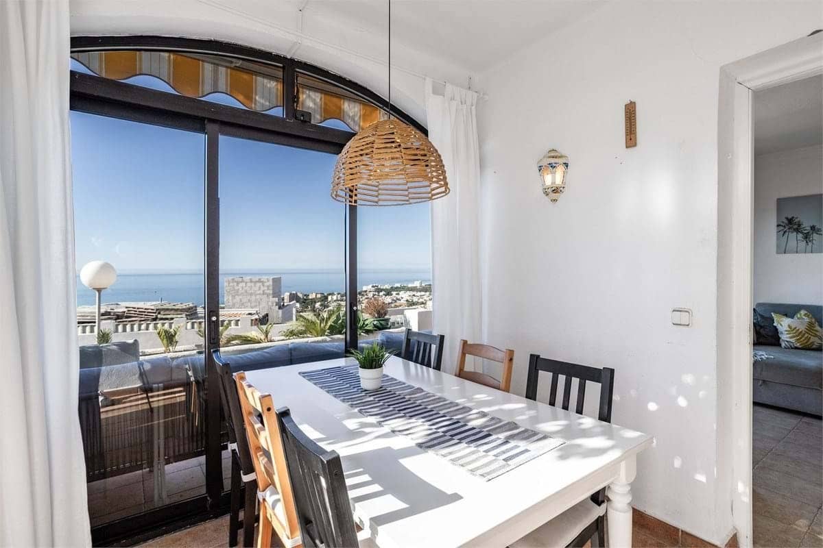 Apartamento de 2 habitaciones en Mijas en venta con piscina garaje - 315.000 € (Ref: 9320043)