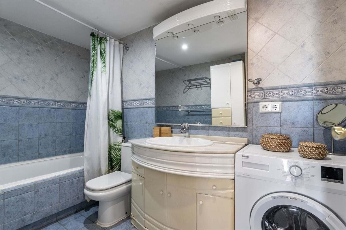 Apartamento de 2 habitaciones en Mijas en venta con piscina garaje - 315.000 € (Ref: 9320043)