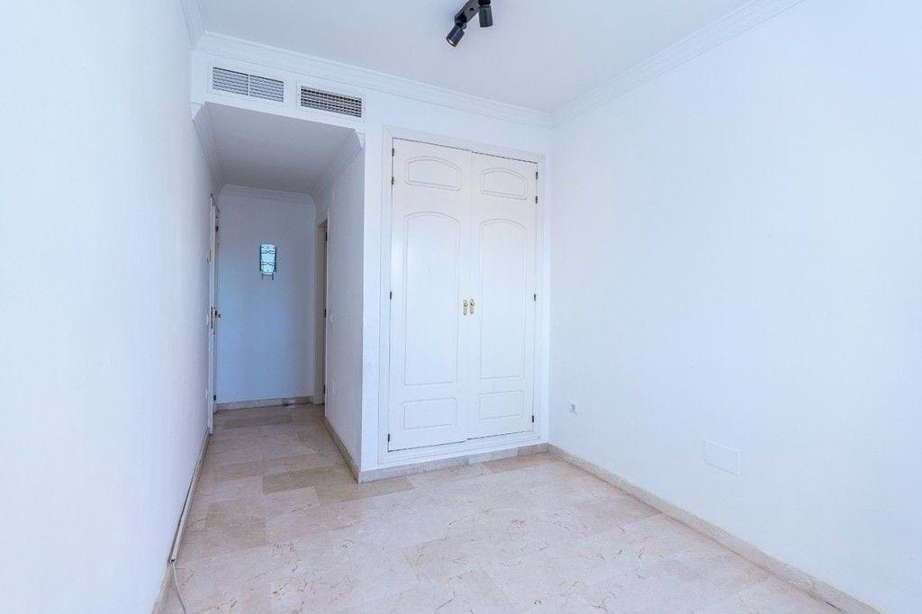 2 quarto Apartamento para venda em Marbella com piscina - 329 000 € (Ref: 9321457)