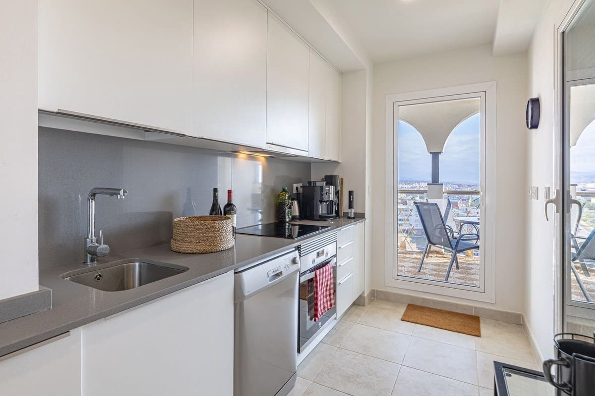 3 soveværelse Lejlighed til salg i Estepona med swimmingpool garage - € 475.000 (Ref: 9322368)