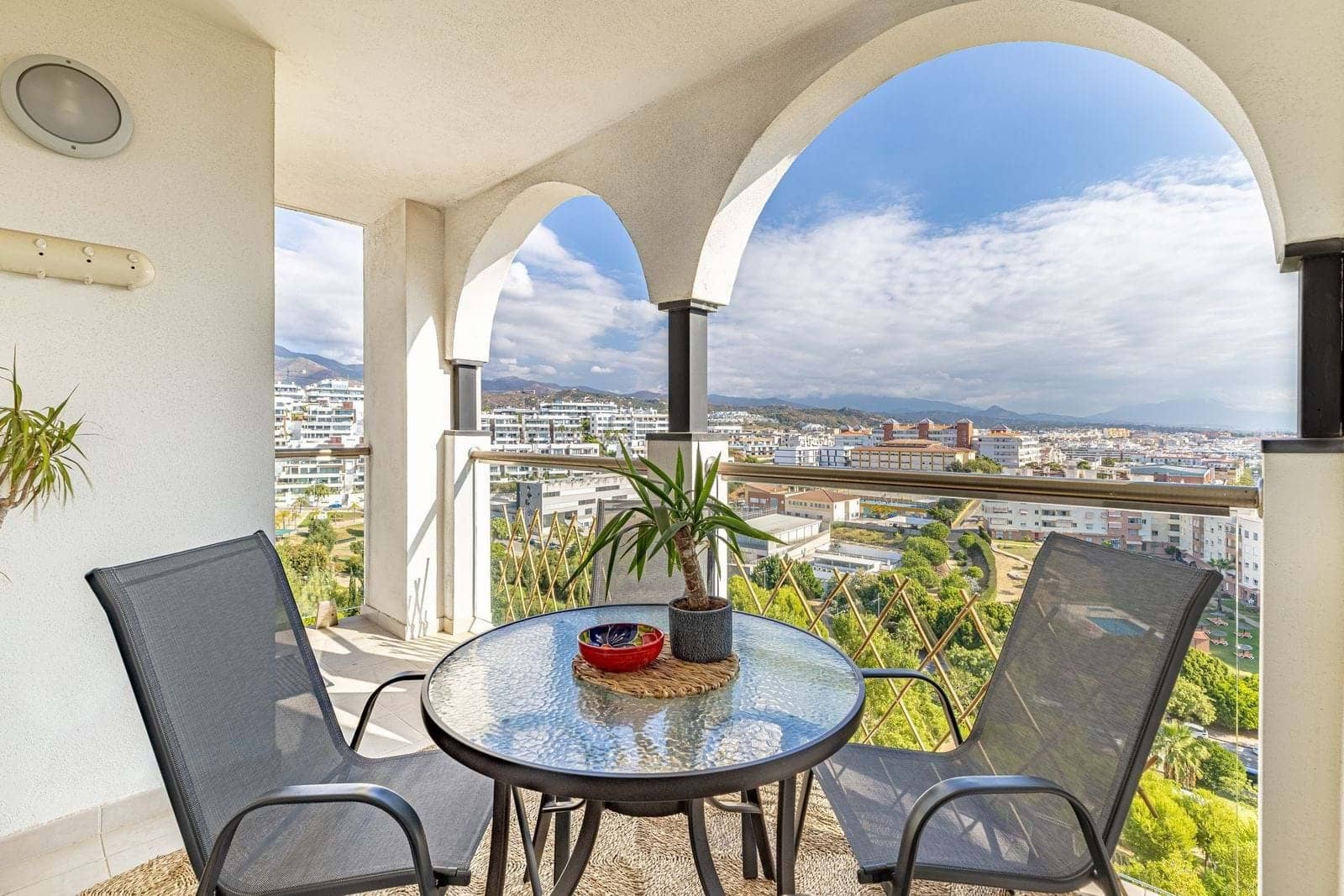 3 soveværelse Lejlighed til salg i Estepona med swimmingpool garage - € 475.000 (Ref: 9322368)